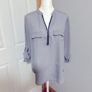 Fée et Rit women’s gray rolled sleeve high-low dress blouse. Size M.